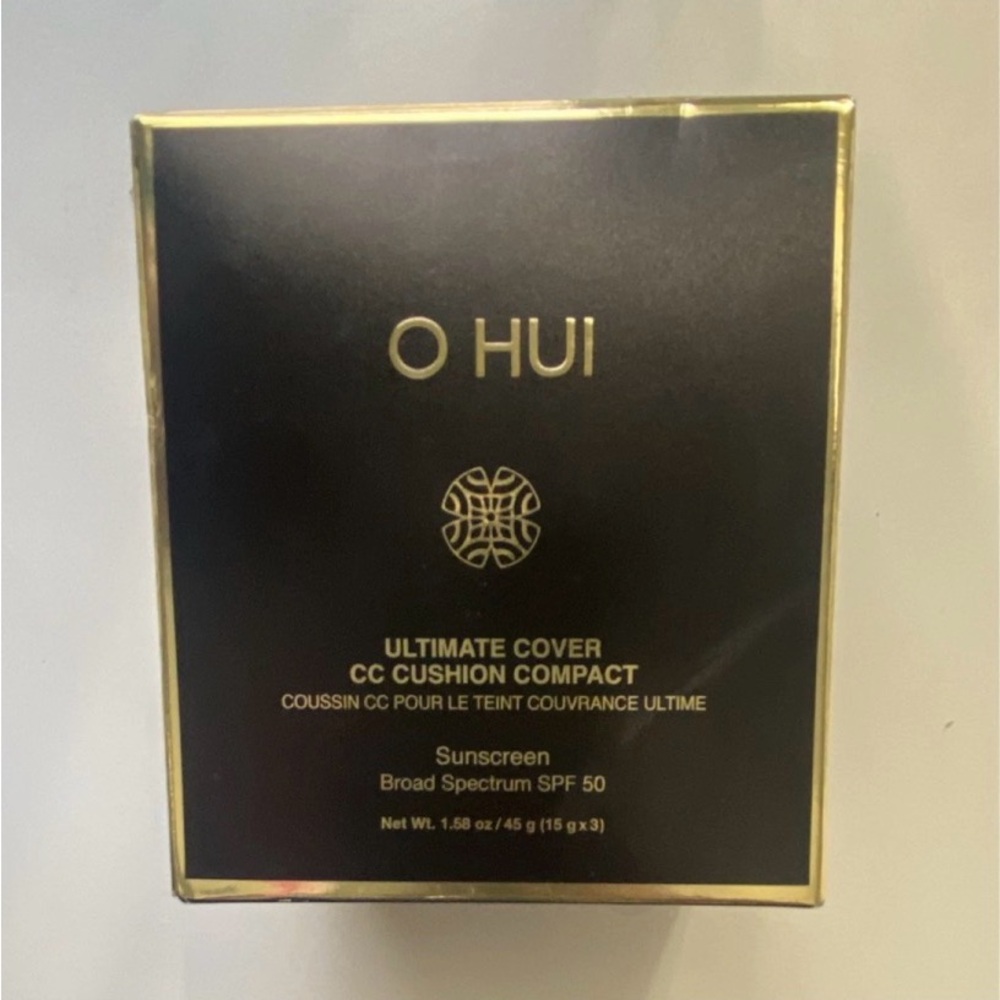 Ultimate Cover CC Cushion Compact - Black